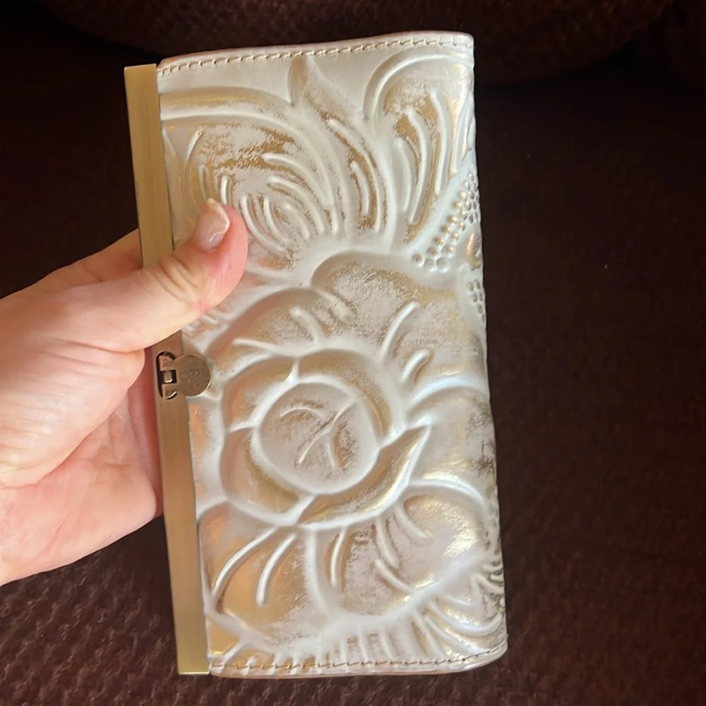 Patricia Nash leather wallet